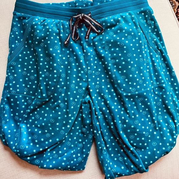 Like New. Nautica Women’s 2 piece PJ set in Teal. Size Small. - Picture 7 of 9